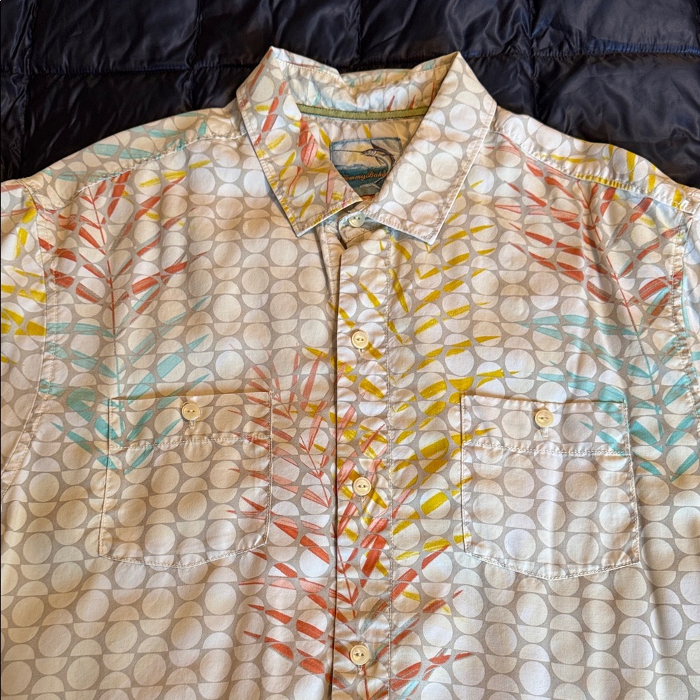 Tommy Bahama Cream Shirt with Multicolor Leaf Pattern 100% SILK